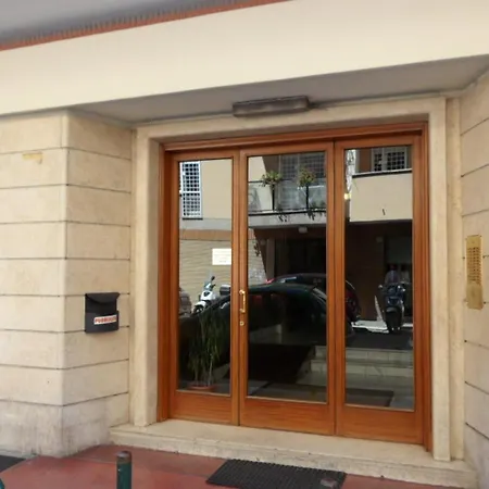 Casella 4 * Rome